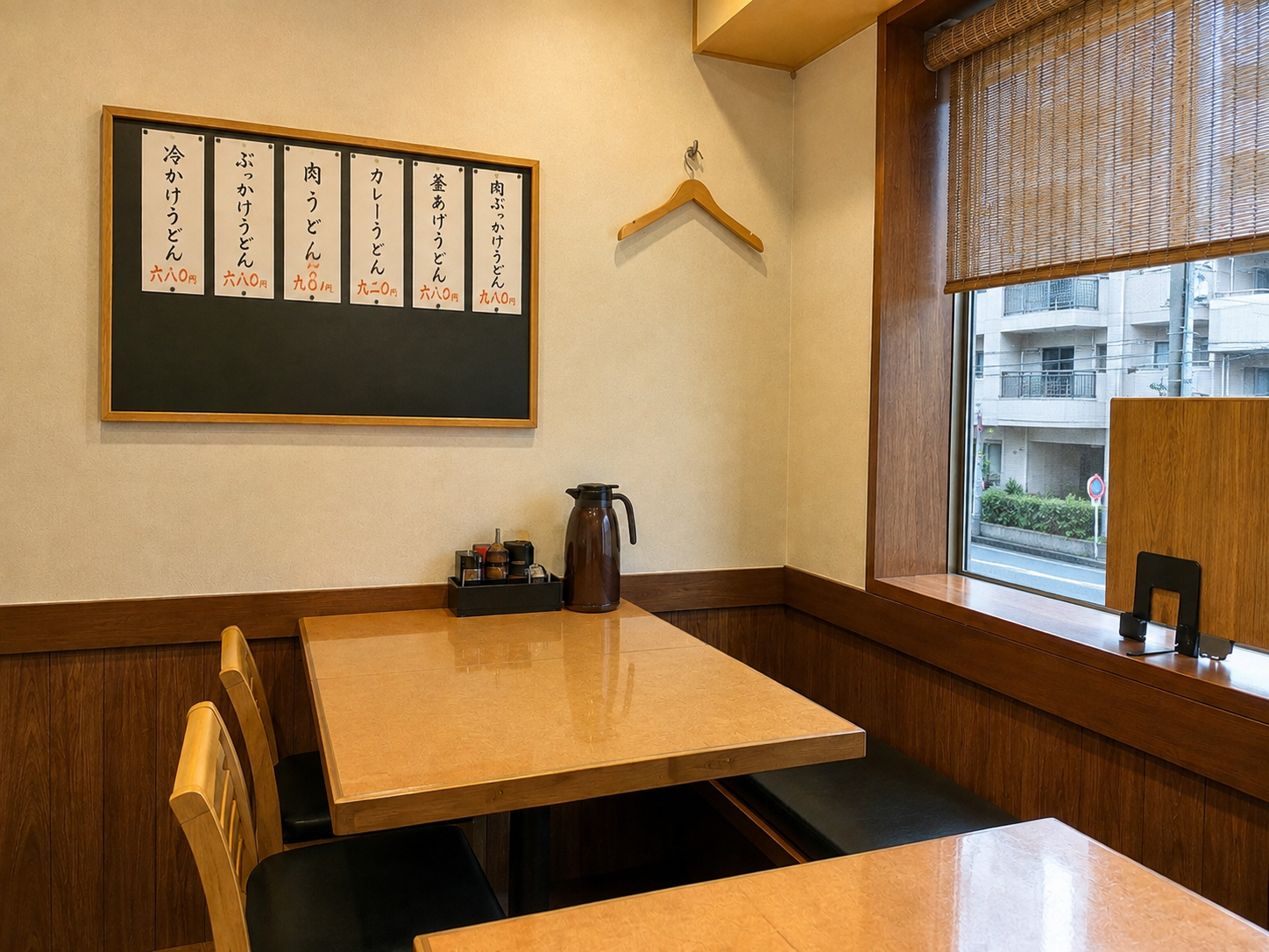 千駄木うどん 汐満 店内雰囲気